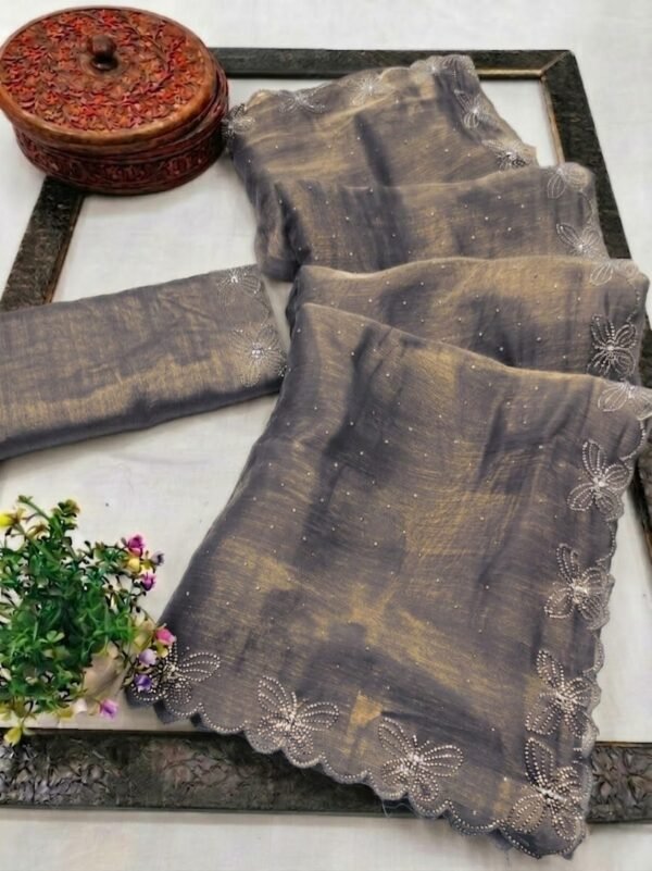 Dual toned crunchy silk sarees - Image 11