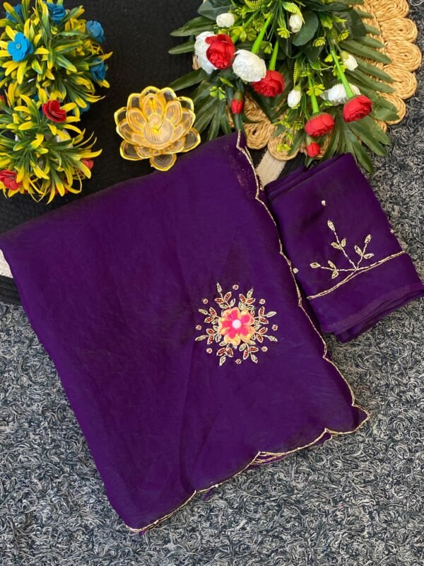 Purple fendy silk saree - Image 5