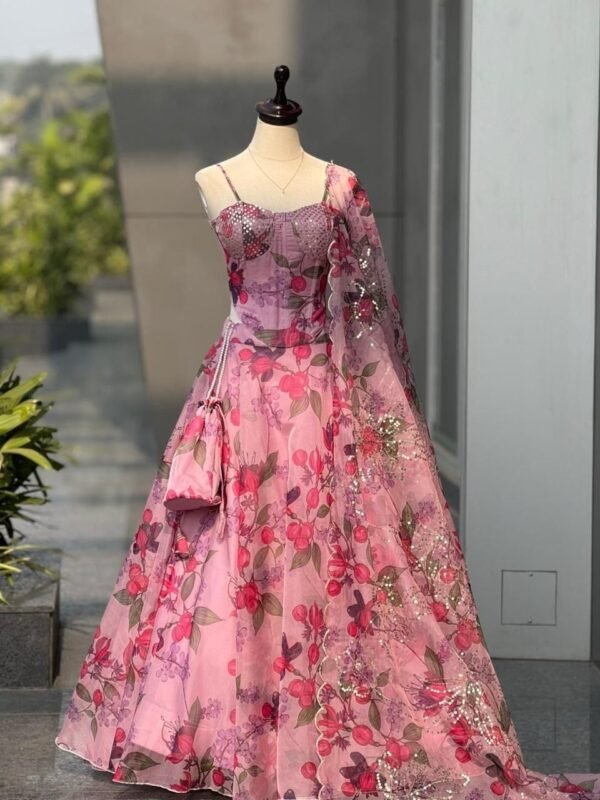 Corset organza lehenga set with batwa - Image 2