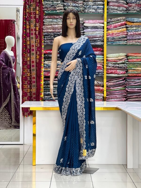 Vichitra silk saree - Image 4