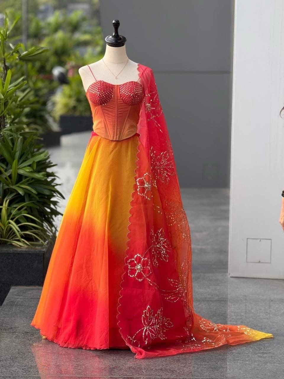 Dual shaded corset organza lehenga with batwa - Image 3