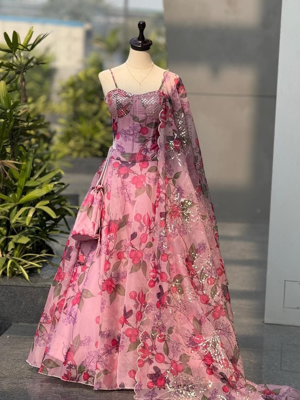 Corset organza lehenga set with batwa - Image 1