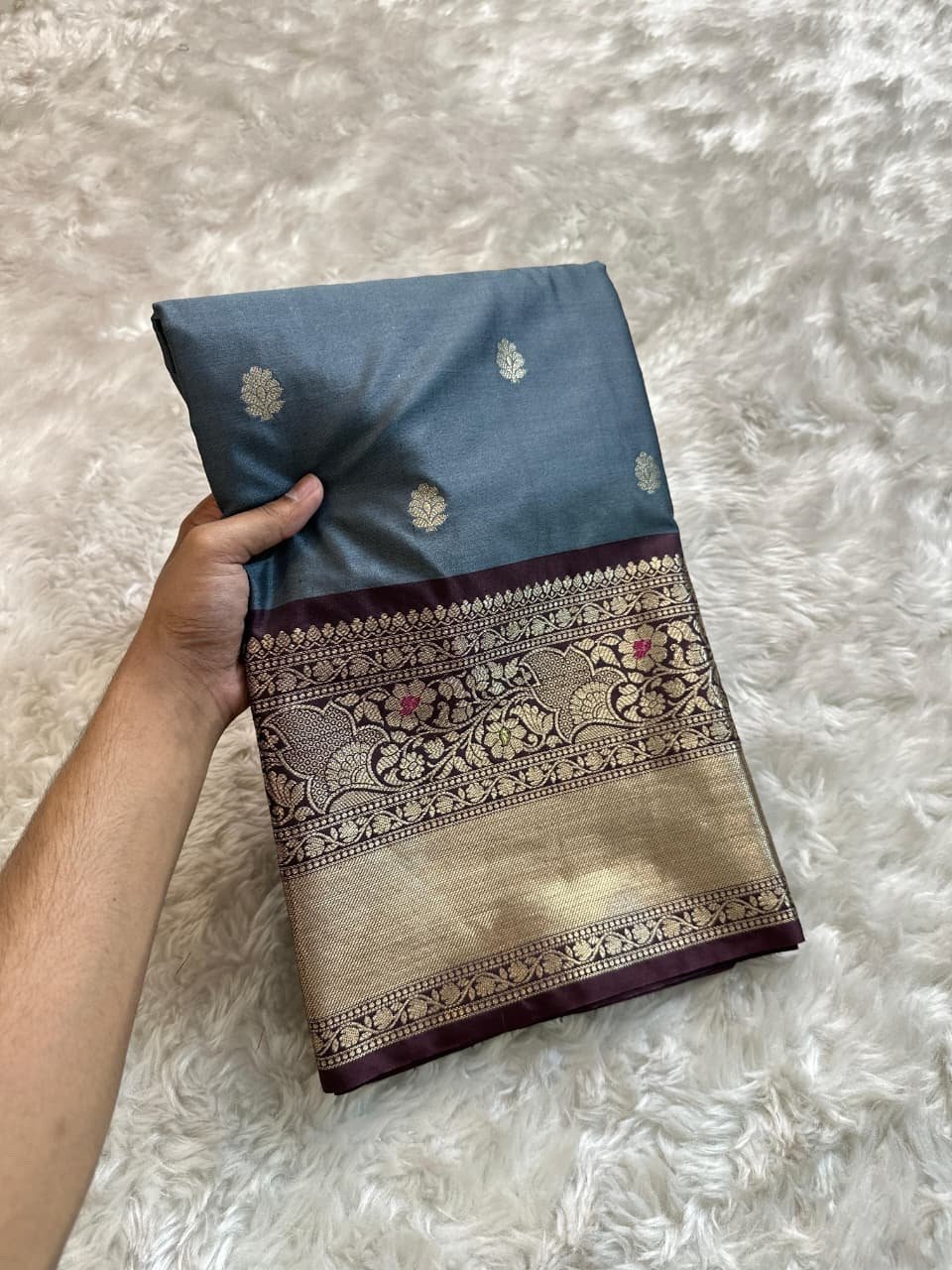 Banarasi semi gadwal silk saree - Image 4