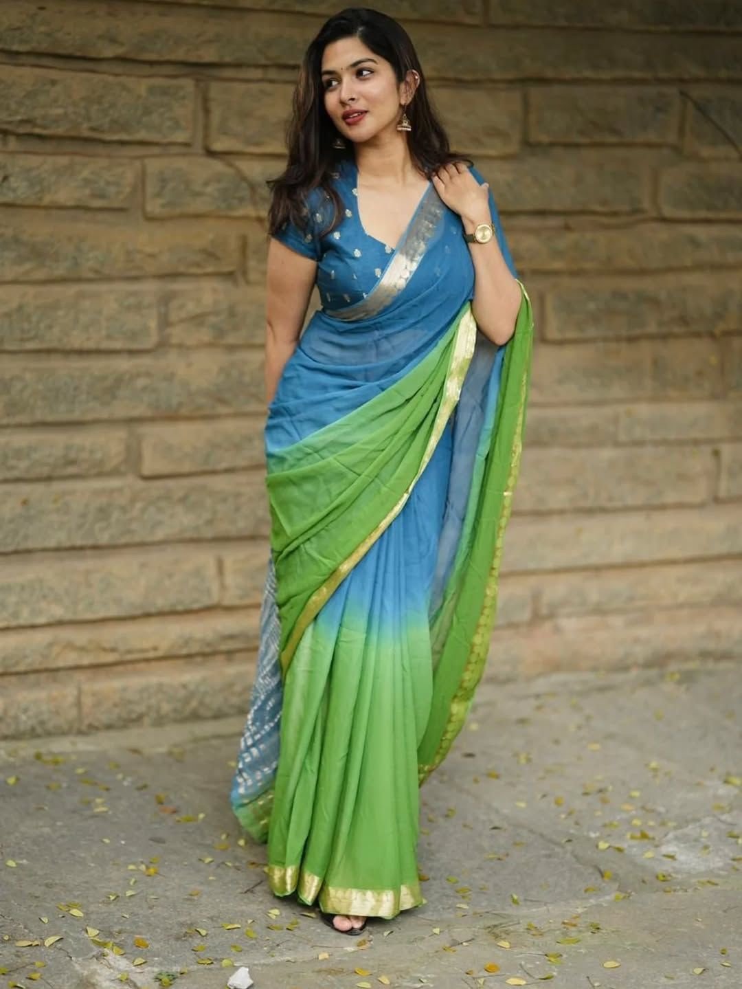 Dual shaded viscose Georgette sarees - Image 1