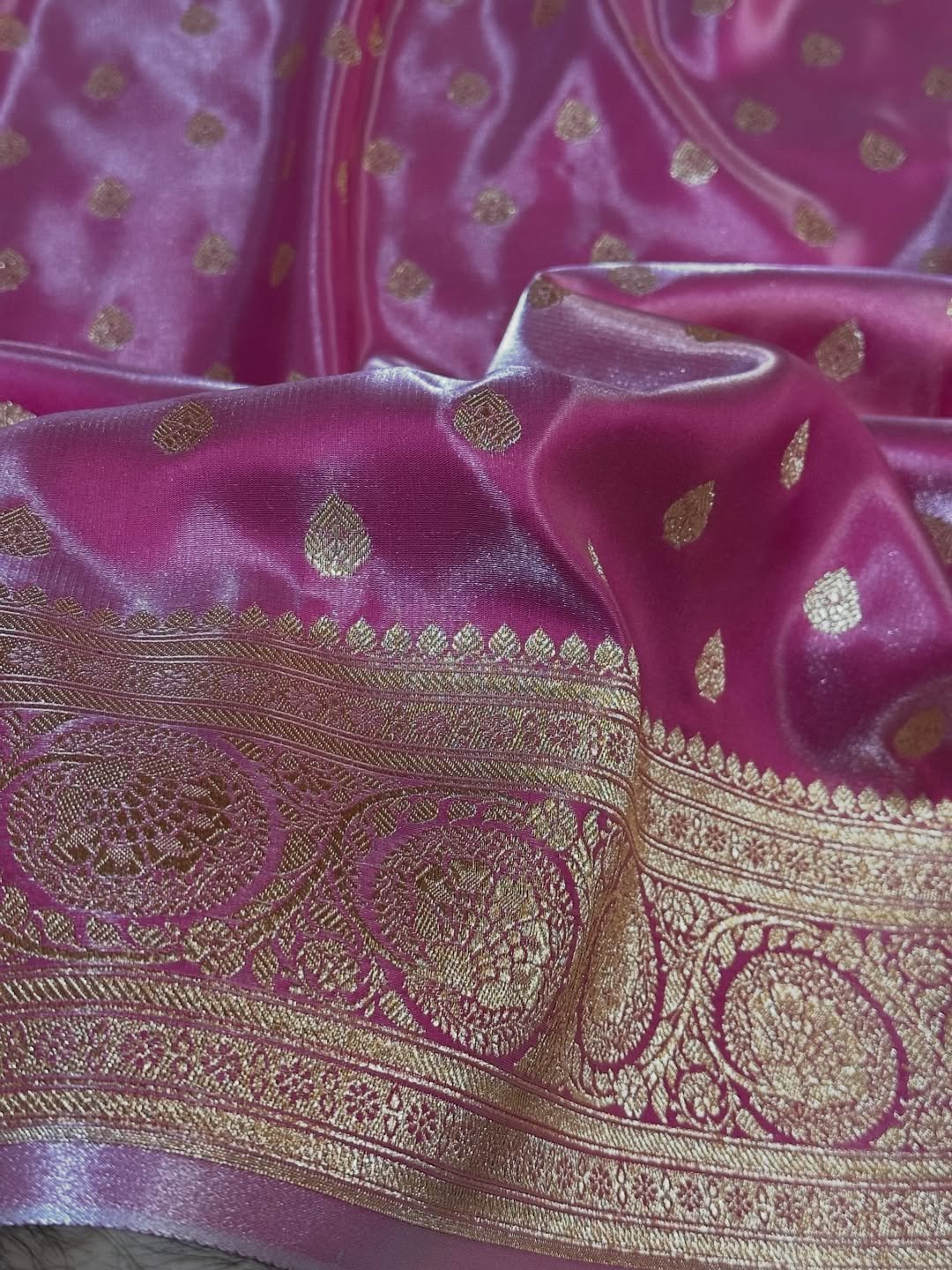 Banarasi glossy mashru satin silk sarees - Image 4
