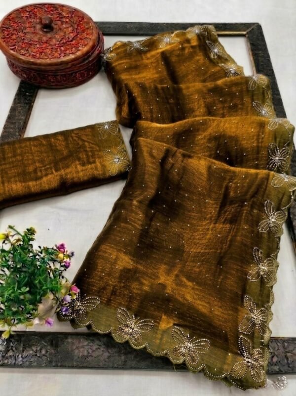 Dual toned crunchy silk sarees - Image 2