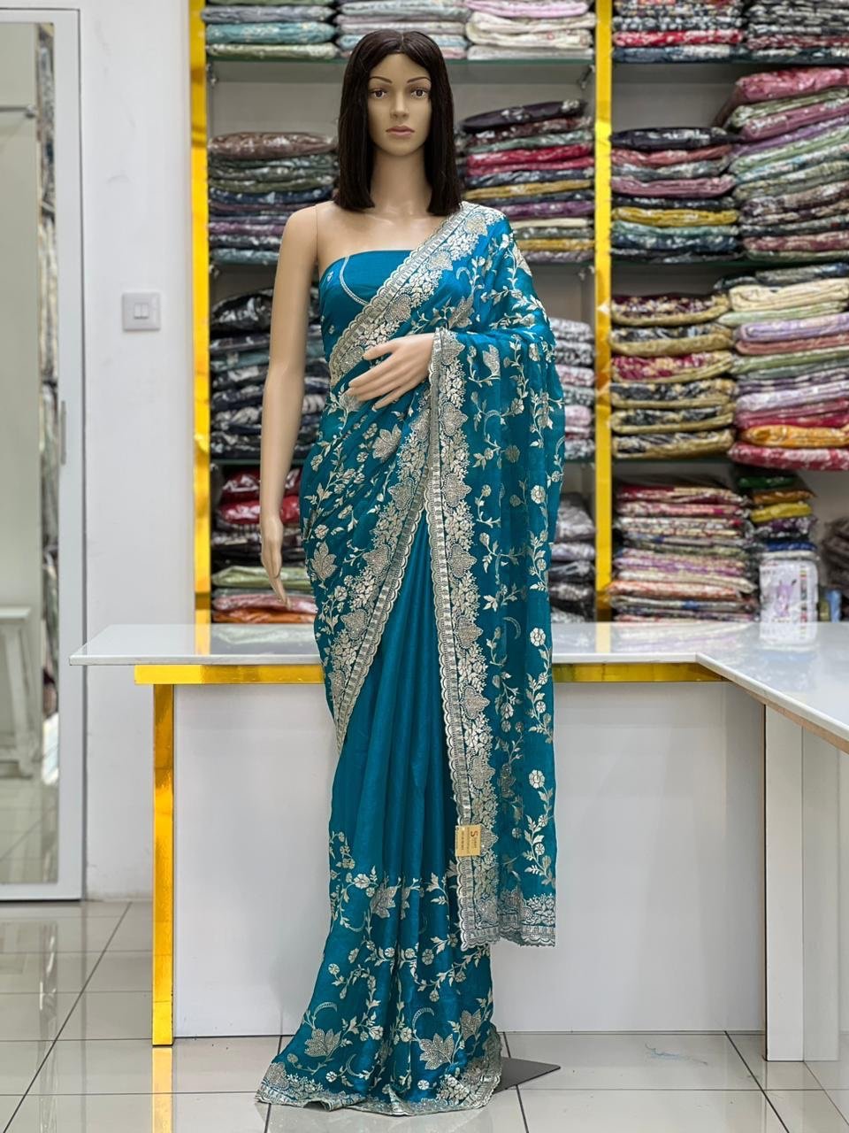 Grand dinner sarees - Image 2