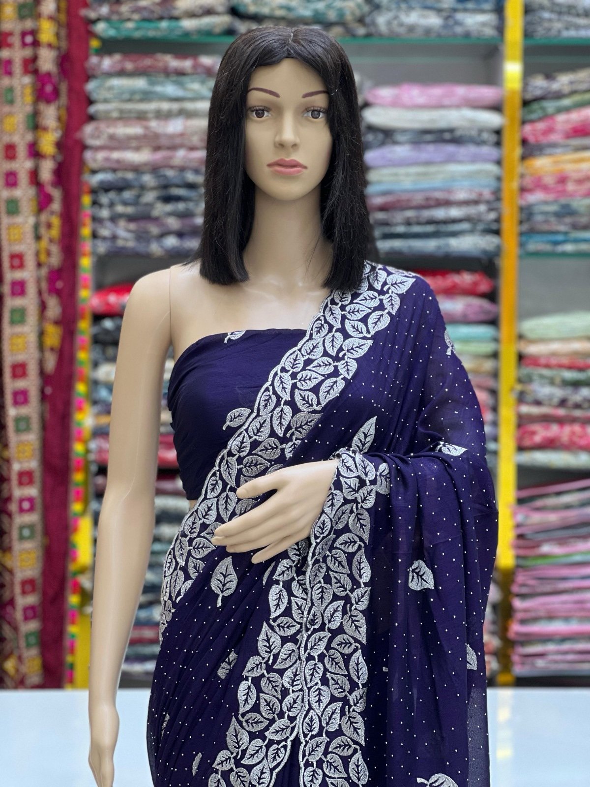 Vichitra silk saree - Image 5