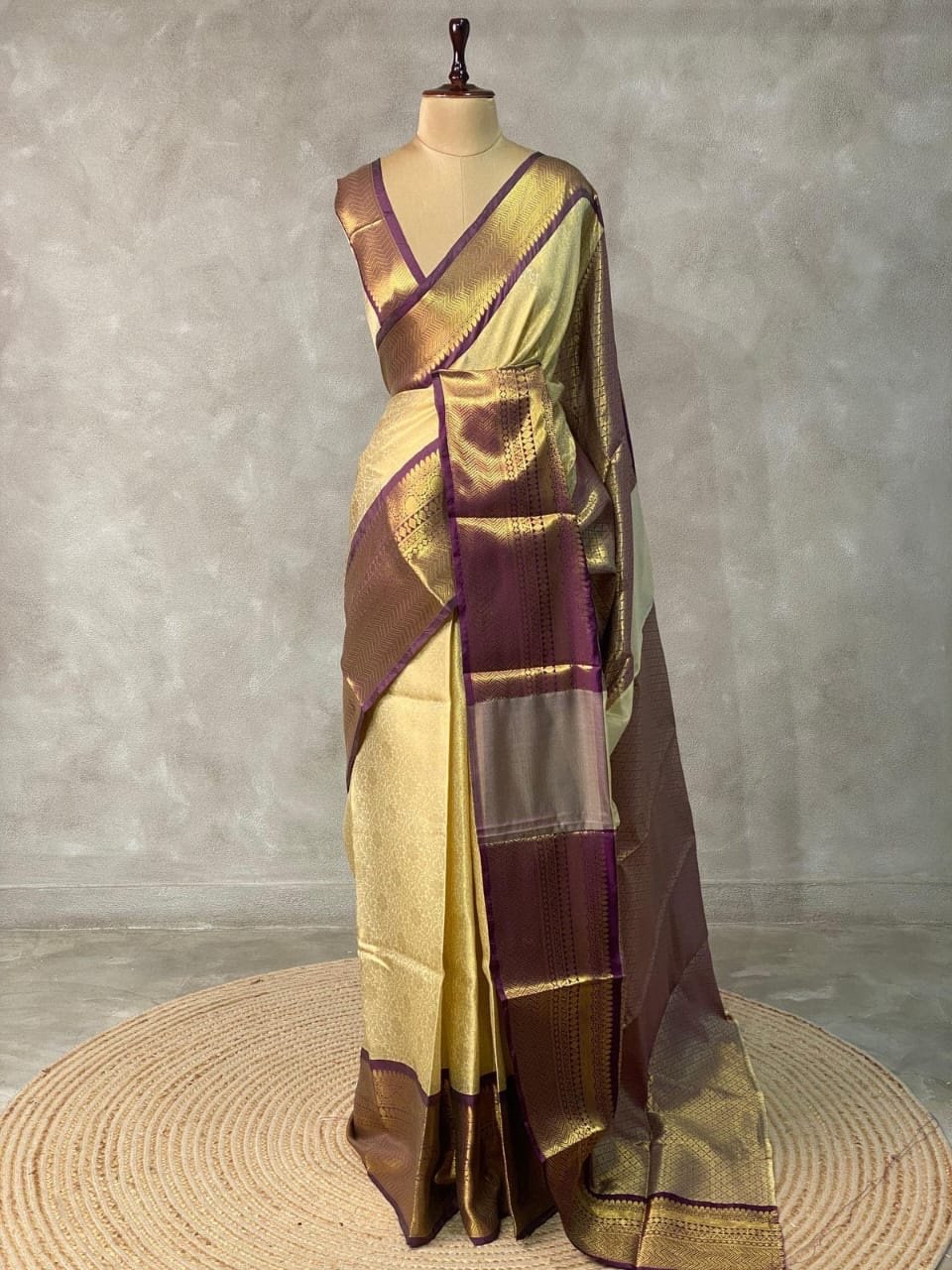 Banarasi tissue soft silk saree - Image 1