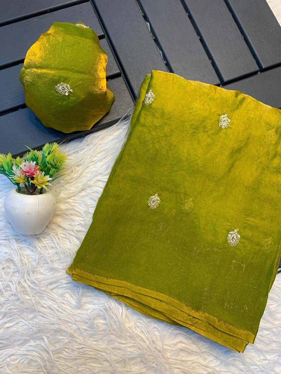 Dual tone space silk sarees - Image 6