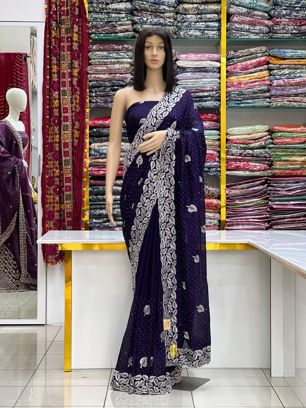 Vichitra silk saree - Image 2