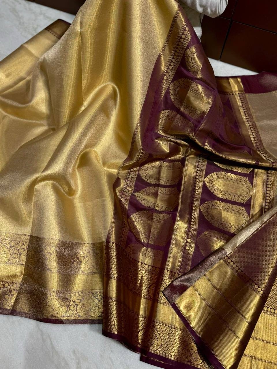 Kanchipuram Soft Tissue Saree - Image 4