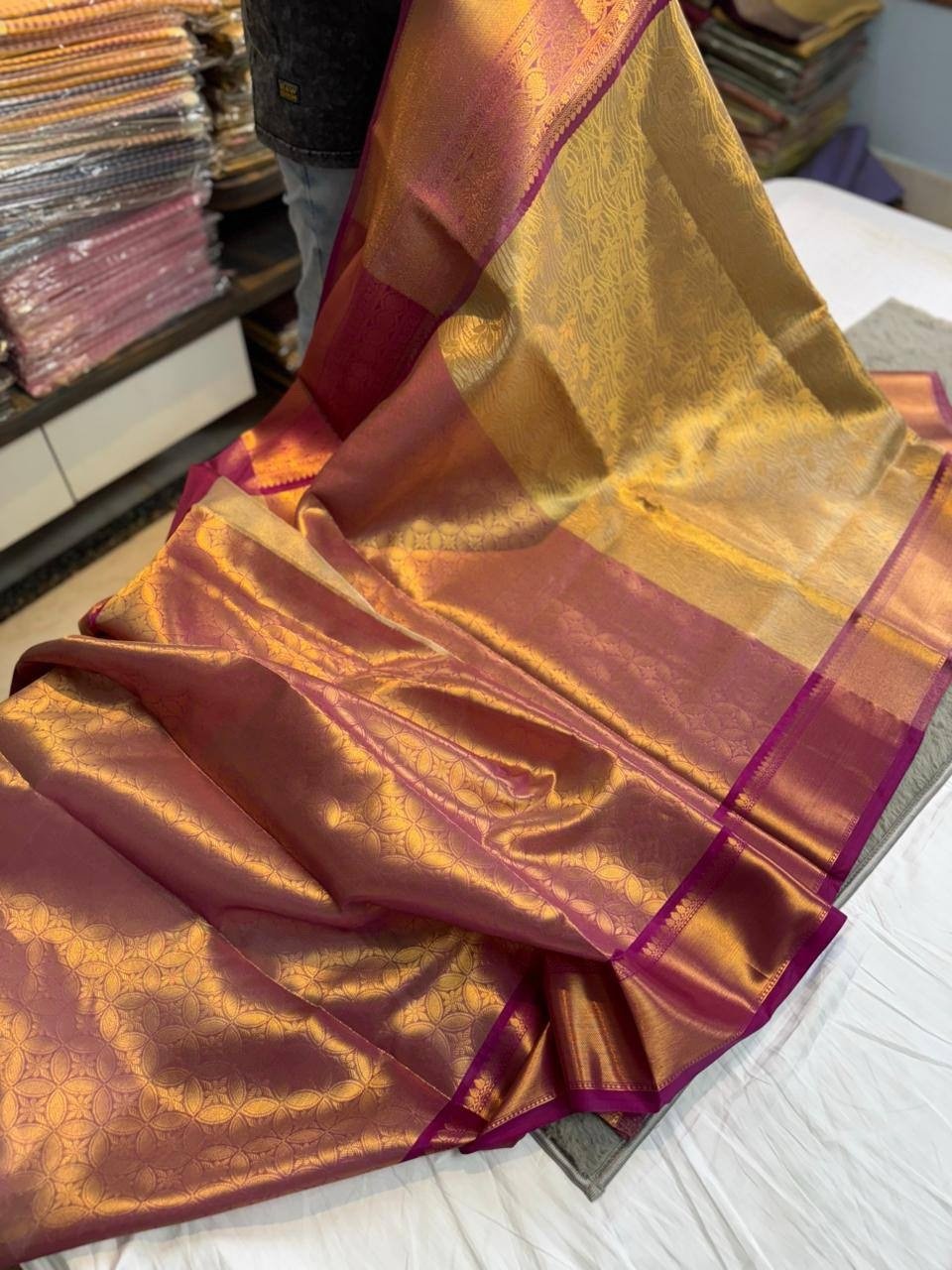Kanchipuram Soft Tissue Saree - Image 11