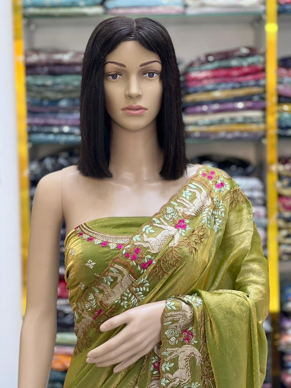 Soft Silky Dual Tone Saree with Heavy Embroidery Border - Image 5