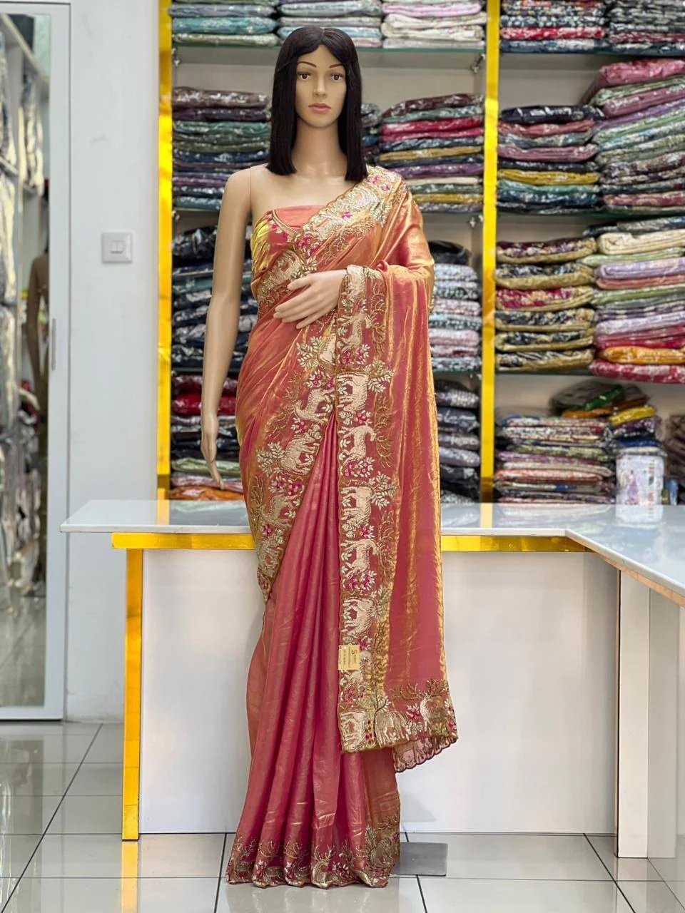 Soft Silky Dual Tone Saree with Heavy Embroidery Border - Image 3