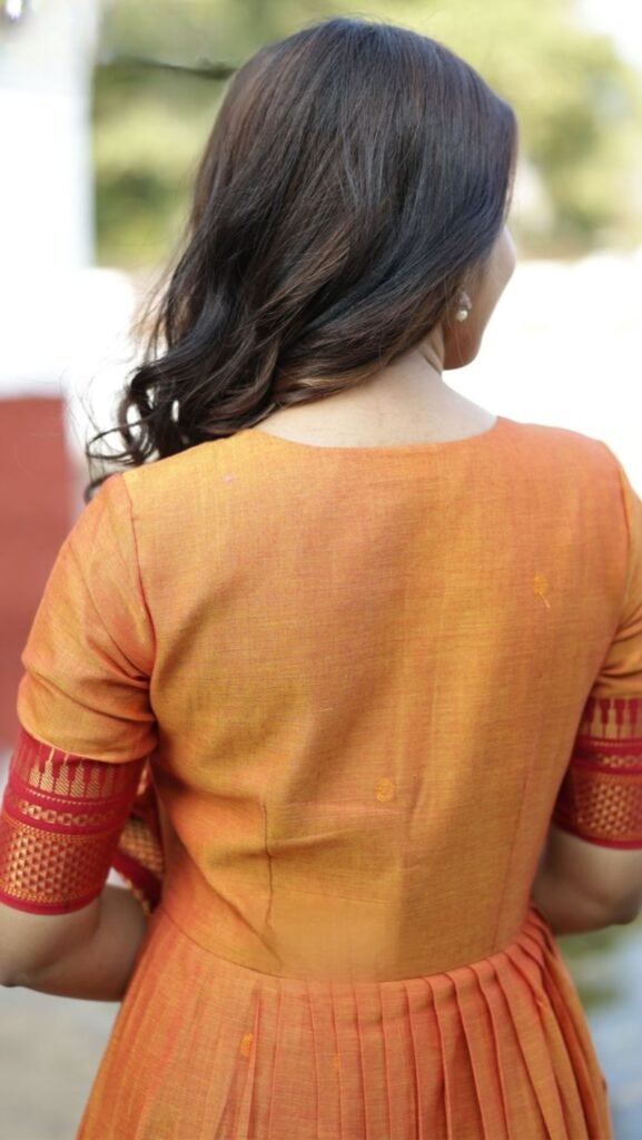 Pravika Handloom Kurta Set for Elegant Wear