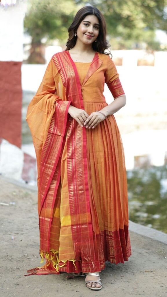 Pravika Handloom Kurta Set for Elegant Wear
