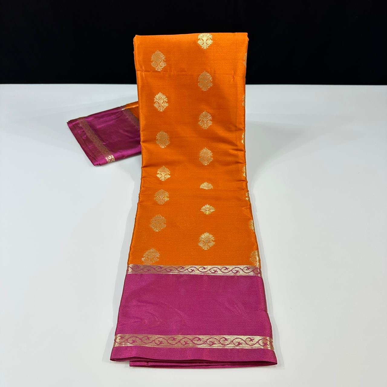 KAVERI - Orange - Image 1