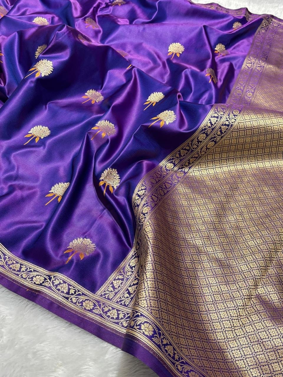 ZARIA - Banarasi Mashru Katan Silk - Image 4