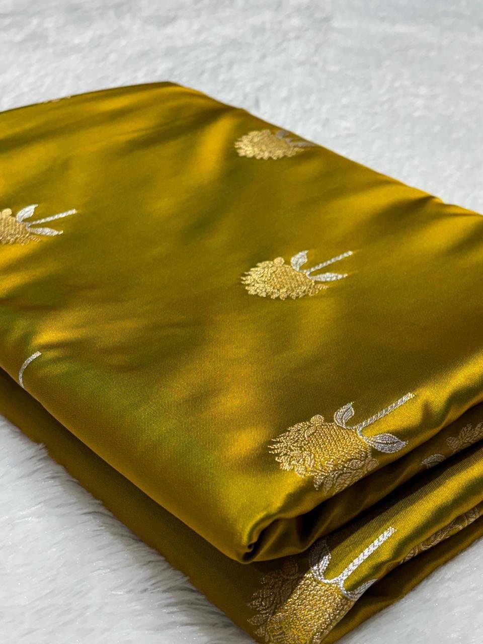 ZARIA - Banarasi Mashru Katan Silk - Image 4