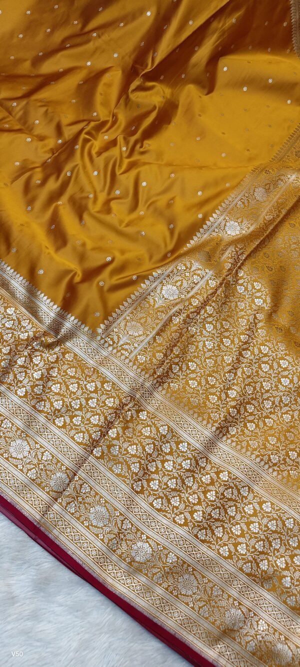 AHAANA - Banarasi - Image 12