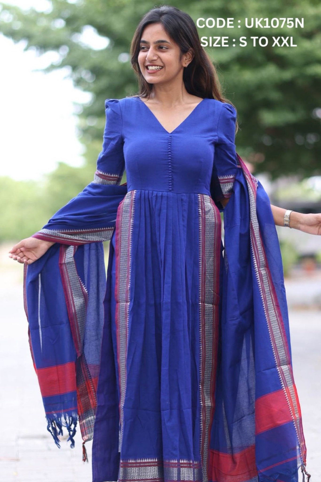 Sadha Blue Handloom Suit Set - Image 2