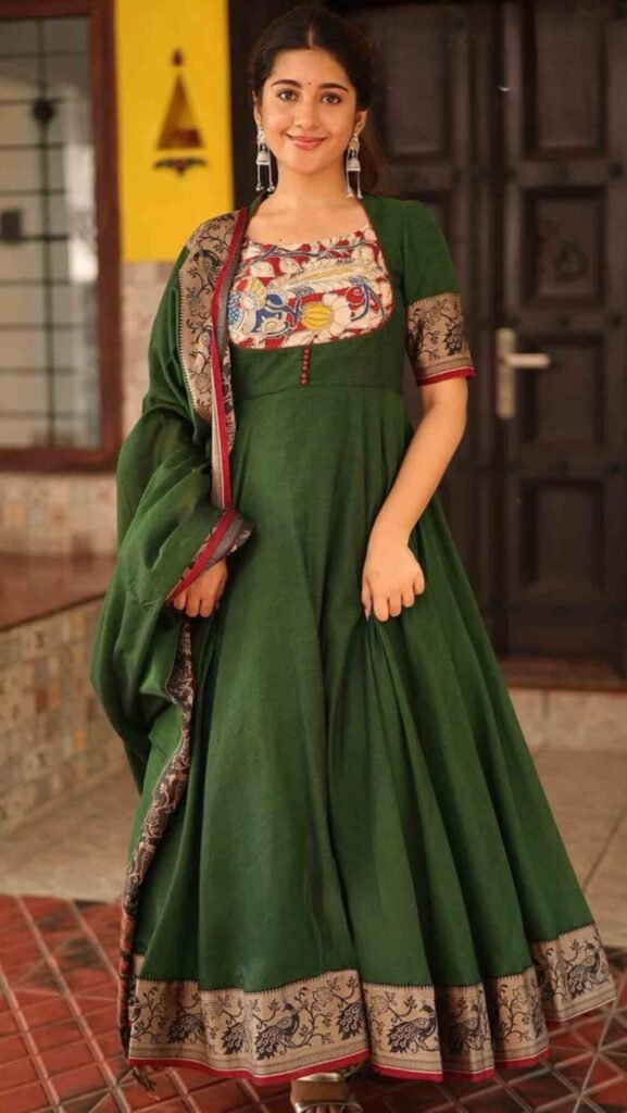 Aarti Green handloom Anarkali Kurta set