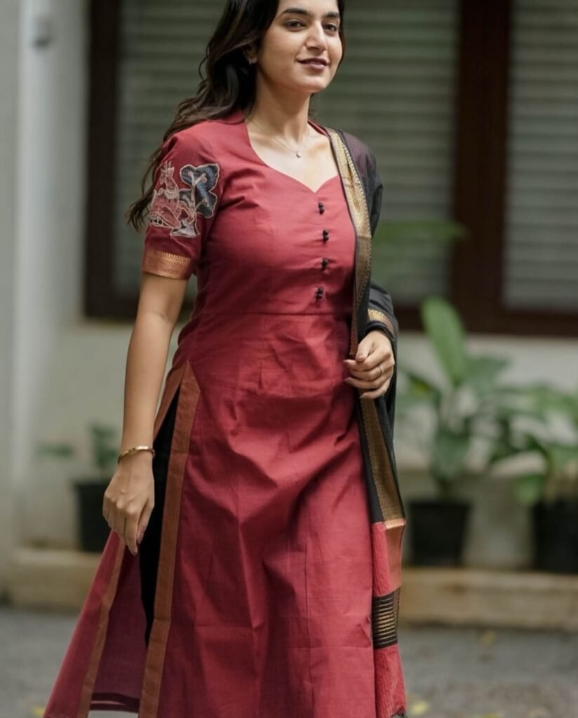 Anandhi Maroon Manglagiri Cotton Kurta Set