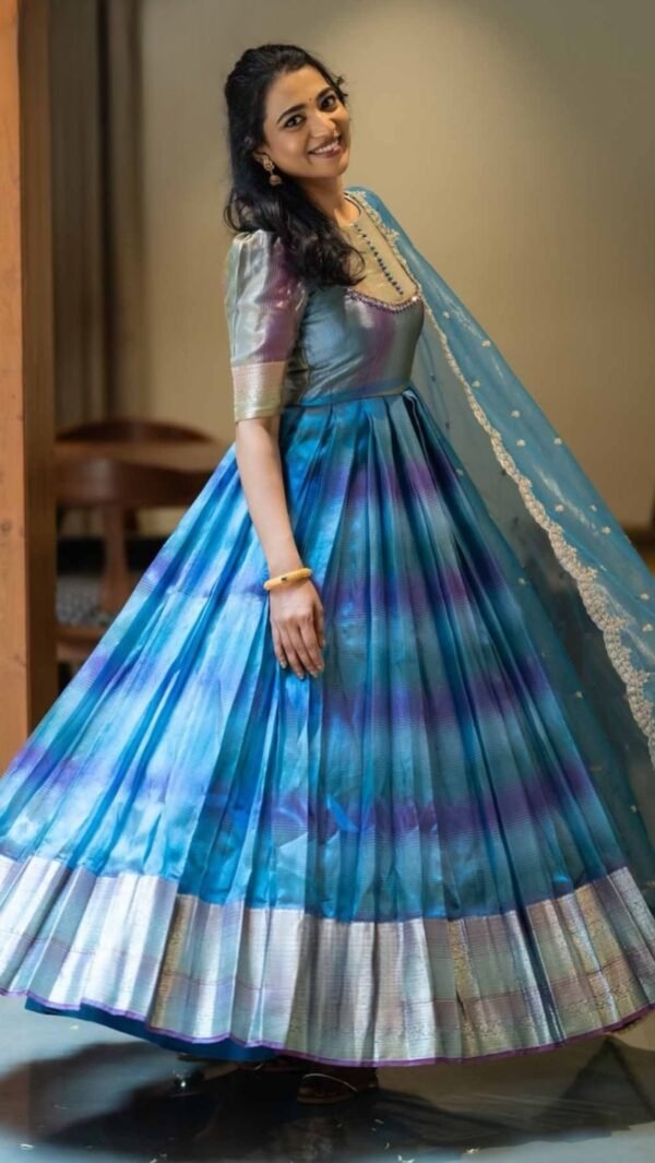 KAYAL - Tissue silk gown - Image 3