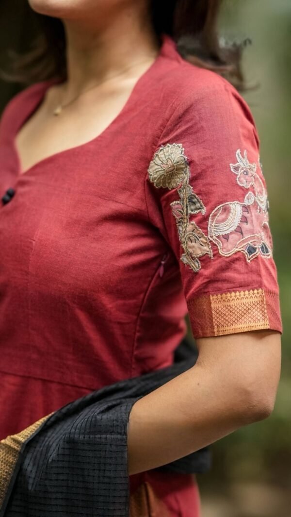 Anandhi Maroon Manglagiri Cotton Kurta Set - Image 3