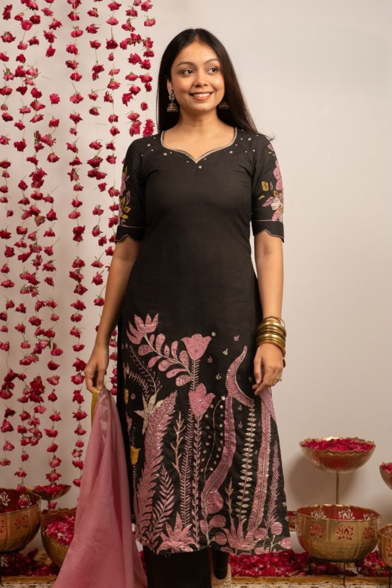 Kavish Kurta Set In Black - Image 2