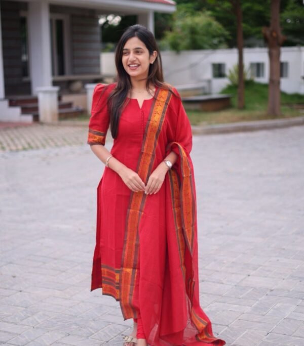Rakshitha Kurta Set in Red - Image 3