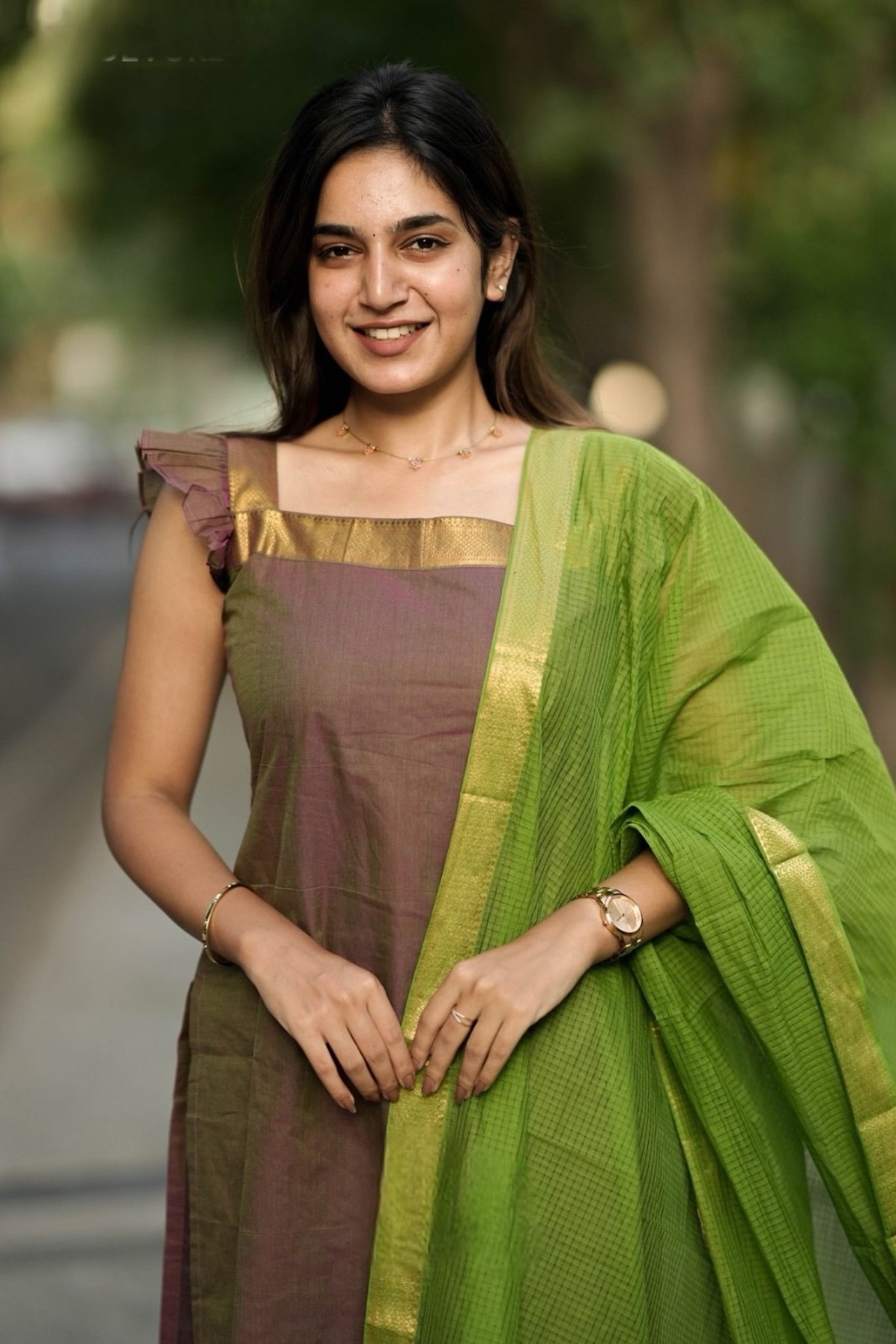 Pranitha Handloom Olive green Suit set - Image 4