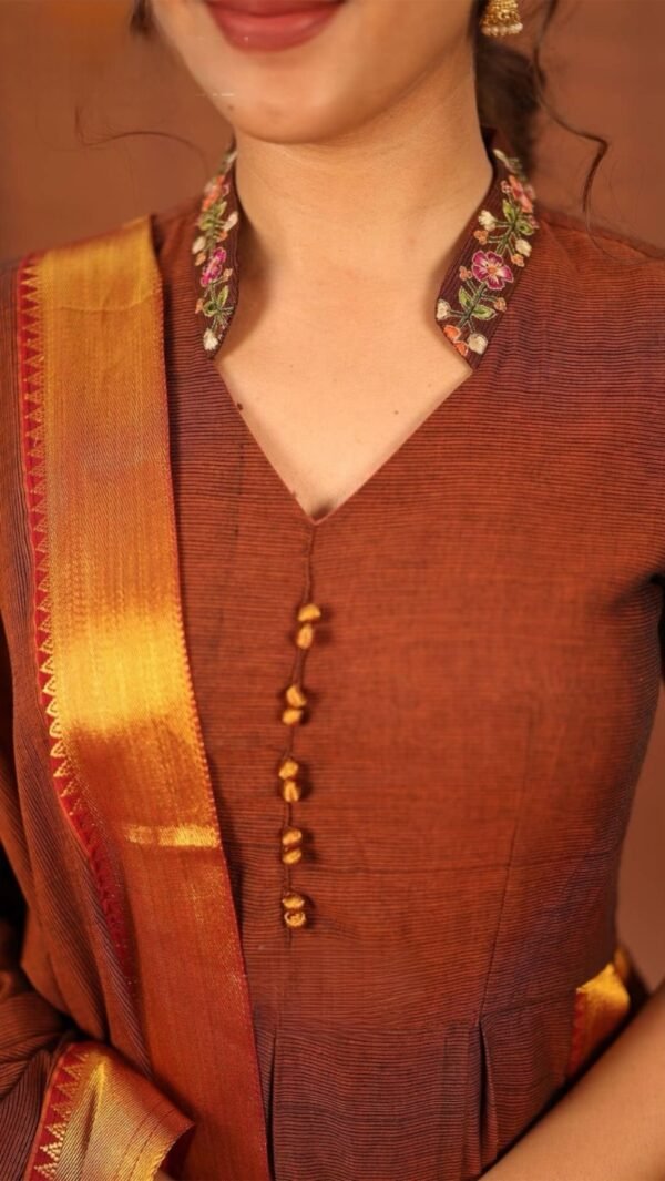 Raani Brown Handloom Kurta Set - Image 7