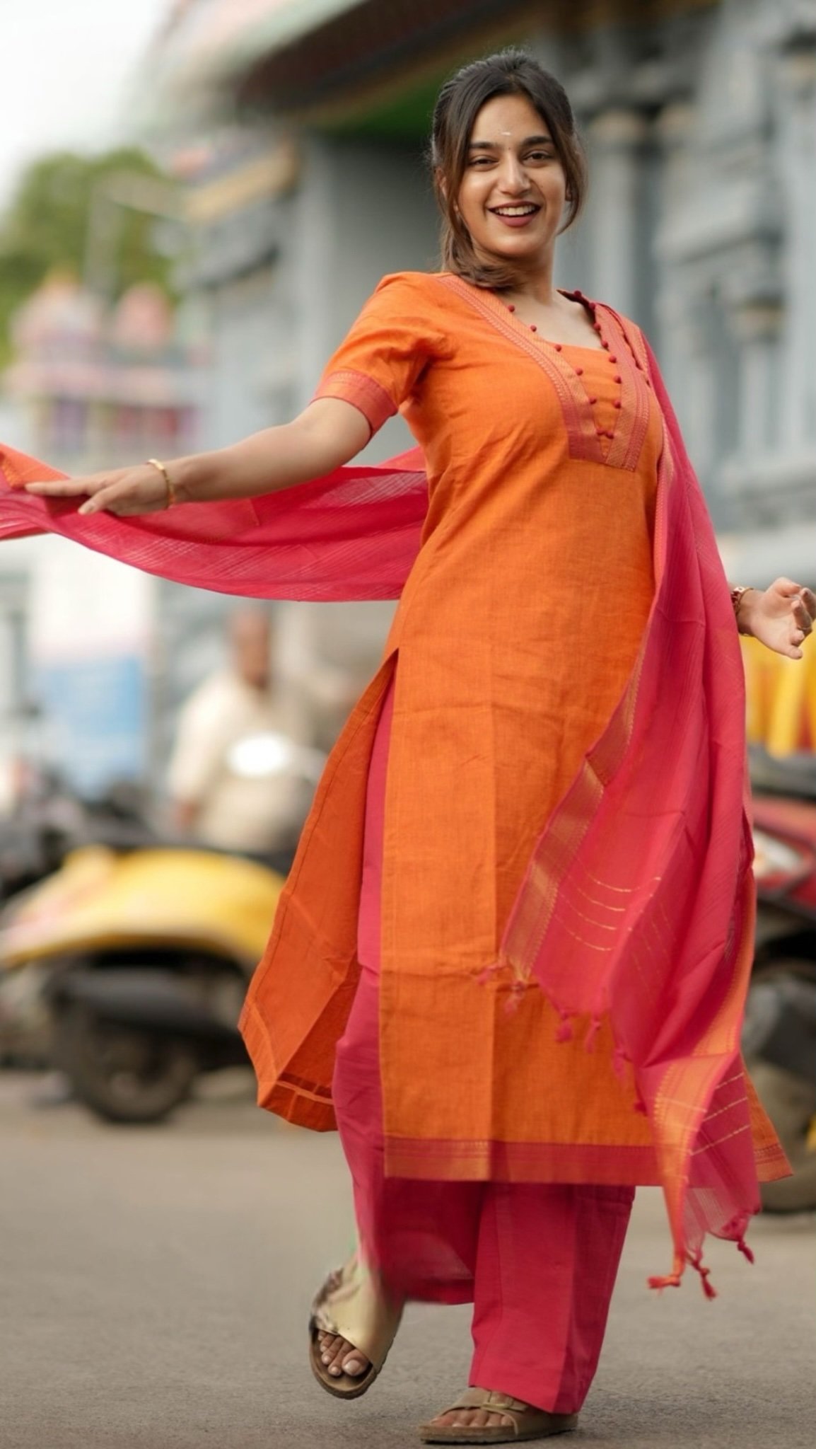 Pranitha Handloom Orange Suit Set - Image 5