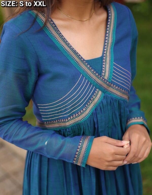 Manikha Kurta Set in Peacock Blue - Image 5