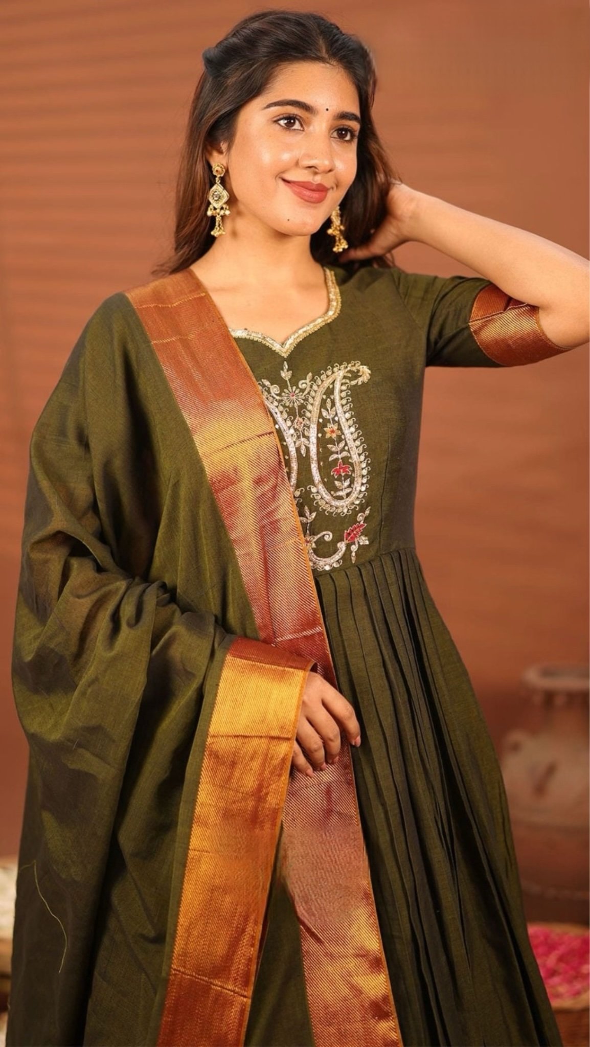 Sharadha Green Anarkali Gown Set - Image 7