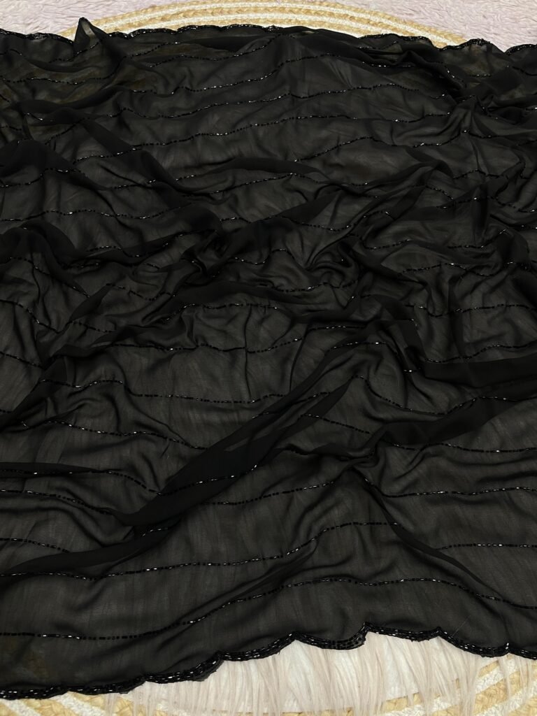 AURELIA - Black