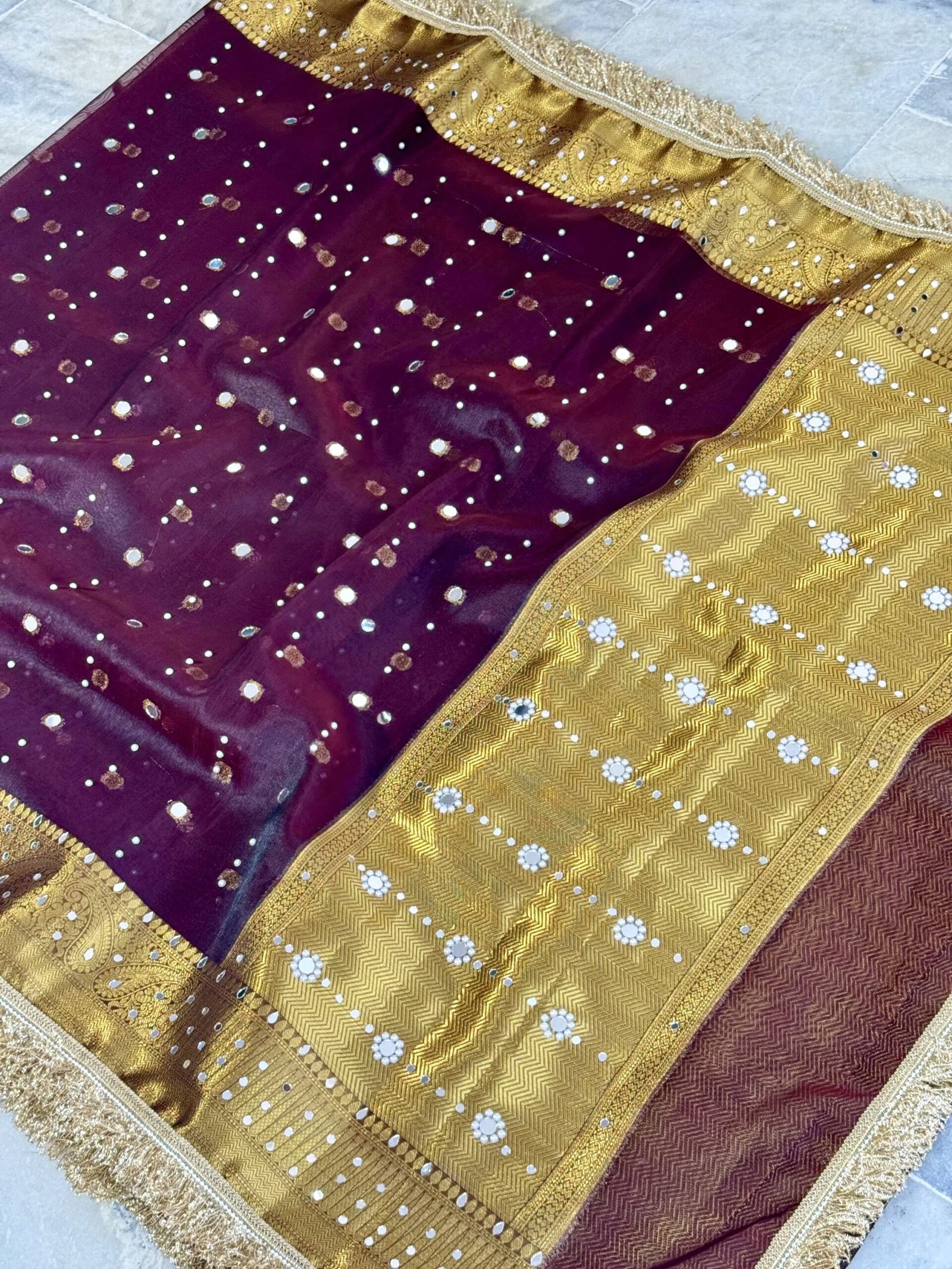 ZAARISHA — MIRROR TISSUE EDIT - Image 1