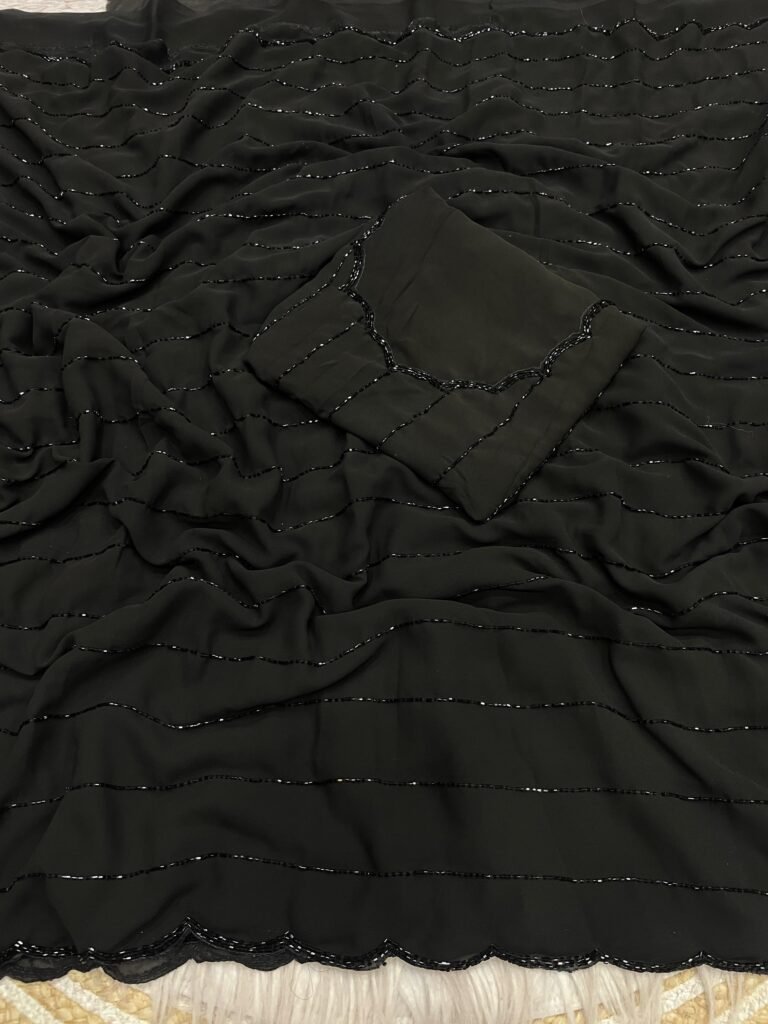 AURELIA - Black