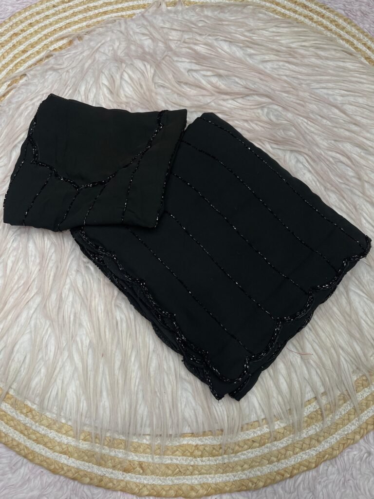 AURELIA - Black