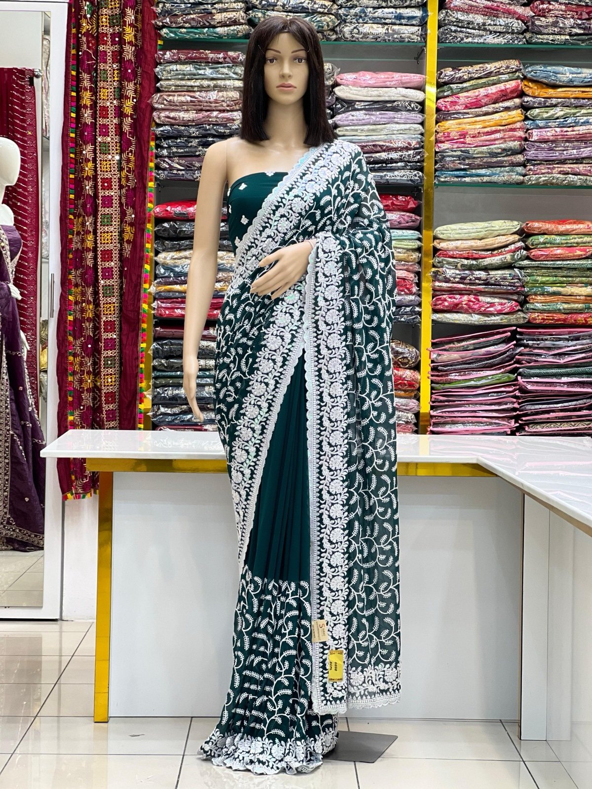 AURELIA - CHIKANKARI EDIT - Image 5