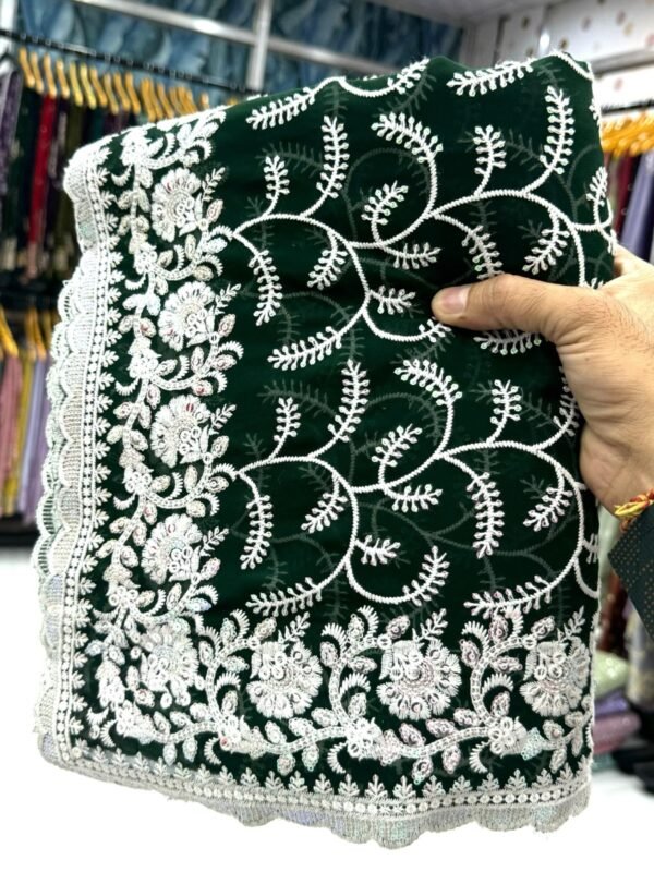 AURELIA - CHIKANKARI EDIT - Image 20