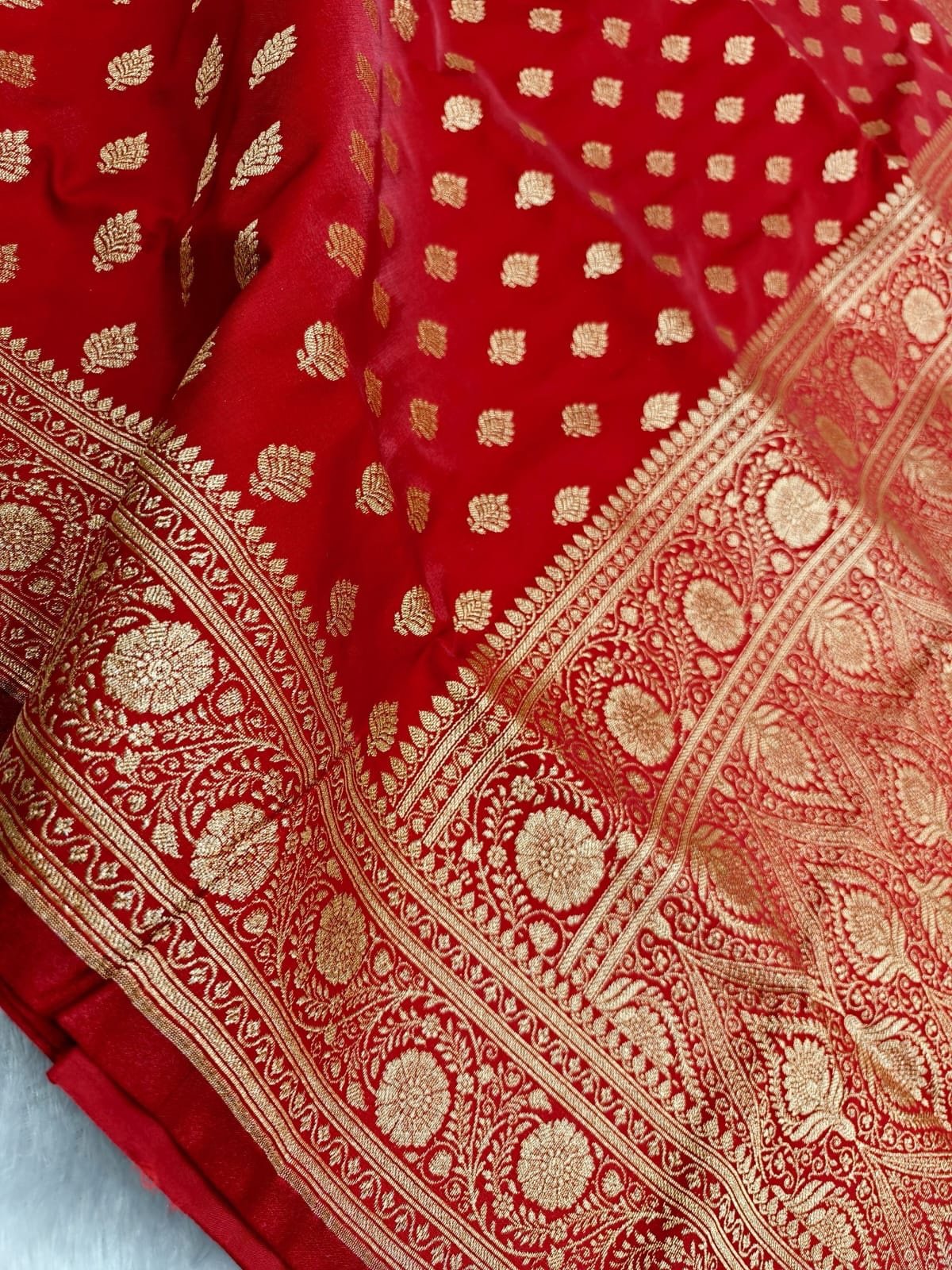 RANGMAHAL — ZARI MOTIF EDIT - Image 8