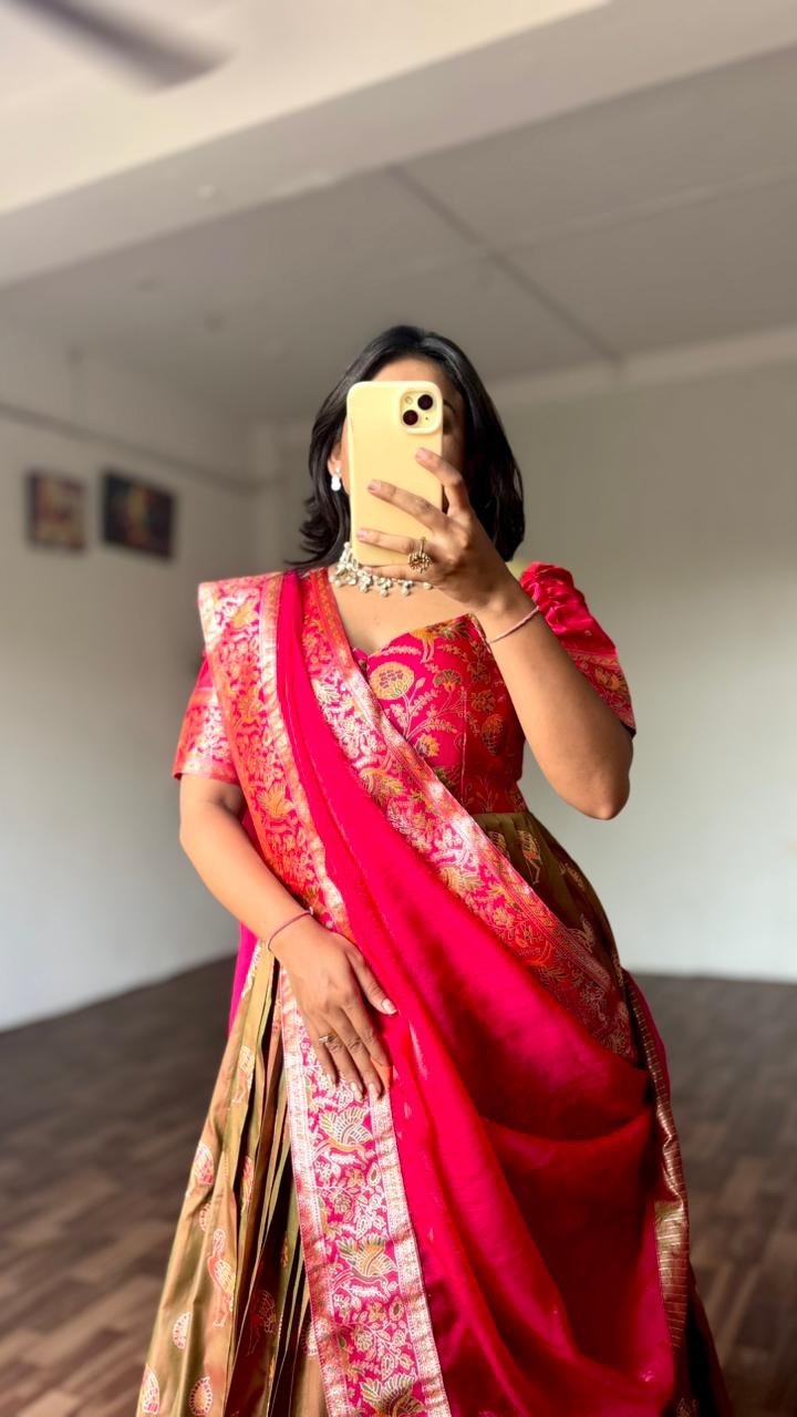 ✨ LIMITED EDITION BANARASI SILK GOWN SET ✨ - Image 5
