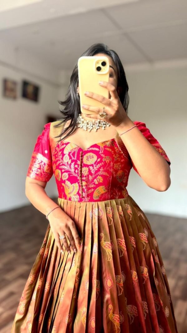 ✨ LIMITED EDITION BANARASI SILK GOWN SET ✨ - Image 6