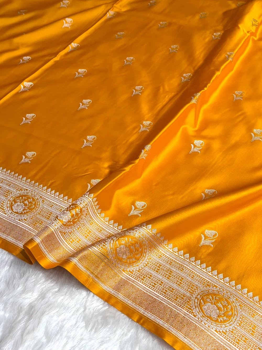 RANGMAHAL — BUTI HERITAGE EDIT - Image 3