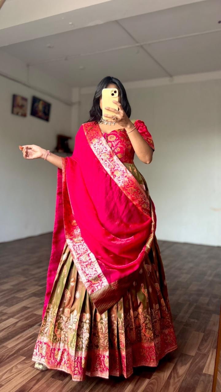 ✨ LIMITED EDITION BANARASI SILK GOWN SET ✨ - Image 8