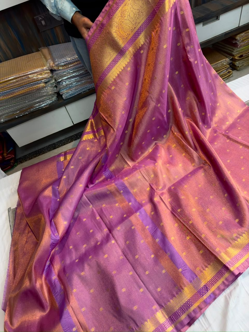BANARASI CLASSIC EDIT — METALLIC TISSUE EDIT ✨ - Image 2