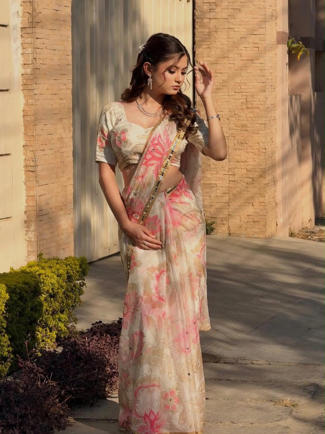 NOORE — CELEBRITY EDIT ✨ - Image 1